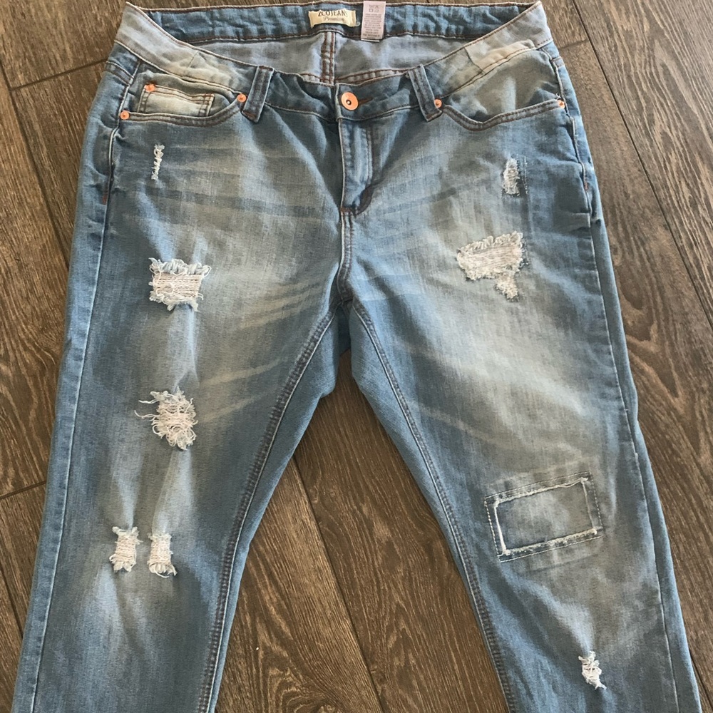 ZCO Premium Ankle/crop Distressed Jeans
